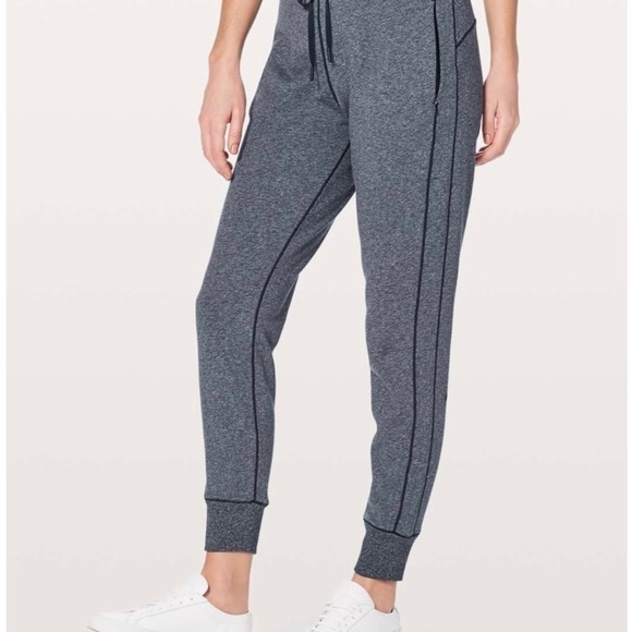 LULULEMON Cool Collected Jogger 28.” Blue. - Picture 2 of 12